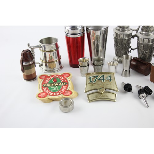 622 - Job Lot Assorted Vintage BREWERIANA Items Inc Cocktail Shaker, Stein, Pewter Etc