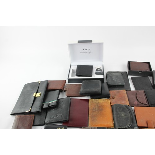 625 - 40 x Assorted Gents WALLETS & Accessories Inc Leather, Vintage, Boxed etc