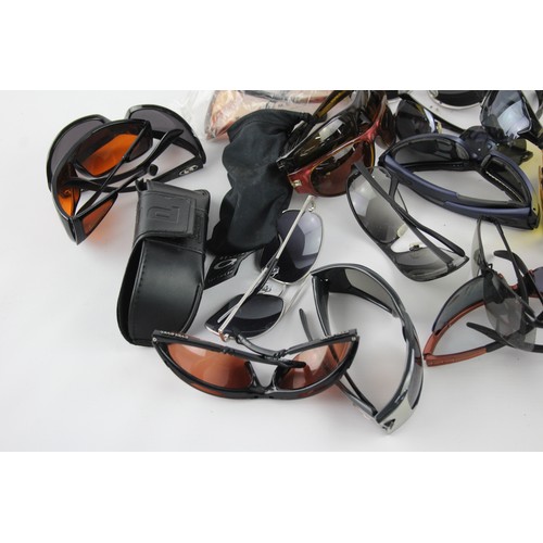 637 - 27 x Assorted SPORTS STYLE Sunglasses Inc Carrera, O'Neill, Eyelevel etc