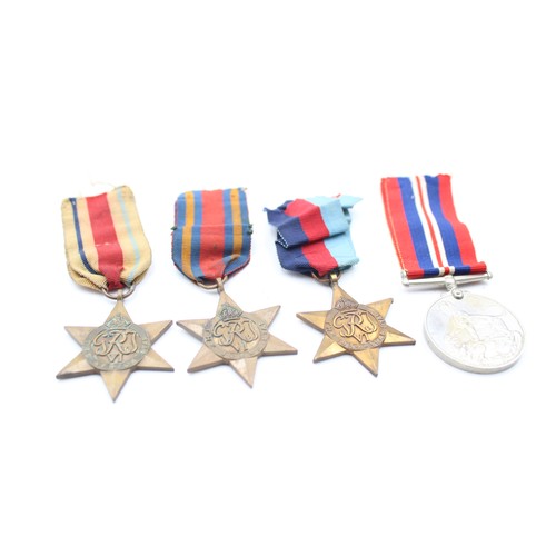 644 - 4 x WW2 Medals Inc Burma, Africa Stars, Etc