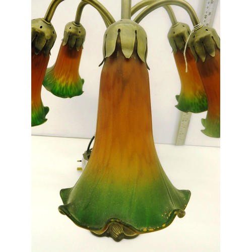 127 - ART NOUVEAU STYLE FIVE TULIP LAMPSHADE 1960's LAMP WITH BRONZE/BRASS PATINA
DIMENSIONS 40 x 48 x 48c... 