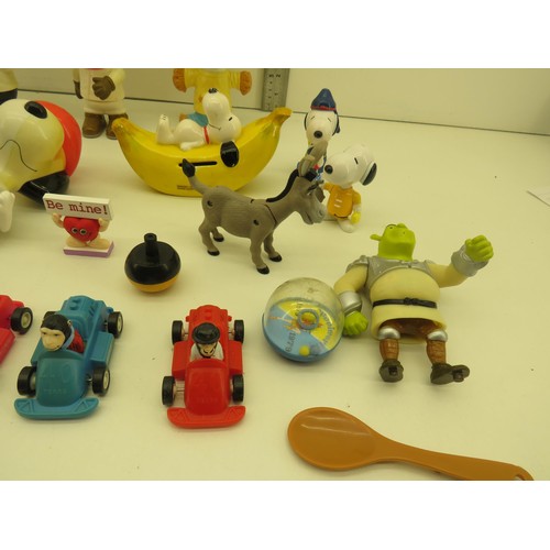 157 - LARGE QUANTITY McDONALDS SNOOPY TOYS