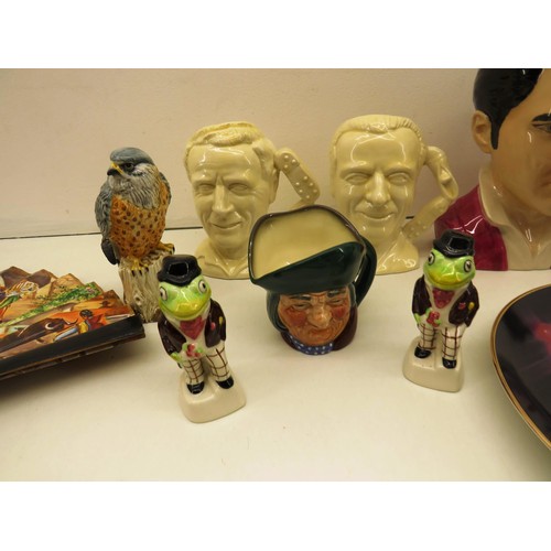 87 - SELECTION OF COLLECTABLES TO INCLUDE ARTONE JEREMY FISHER FIGURES, COAL MINER SCULPTURES, THE KING O... 