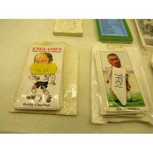 84 - FOOTBALL CARDS IN SETS, LEEDS UNITED, TOTTENHAM, ENGLAND ETC 11 SETS