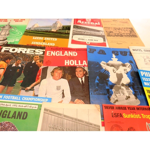 381 - 100+ ASSORTED FOOTBALL PROGRAMMES - LEEDS UNITED, ASTON VILLA, ENGLAND ETC