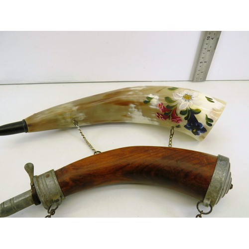 61 - FIVE ASSORTED BUGLES AND POWDER HORNS INCLUDES WOOD AND NATURAL COW HORN