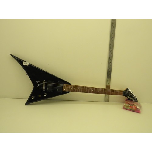 40 - JACKSON FLYING V ELECTRIC GUITAR AND SPARE STRINGS