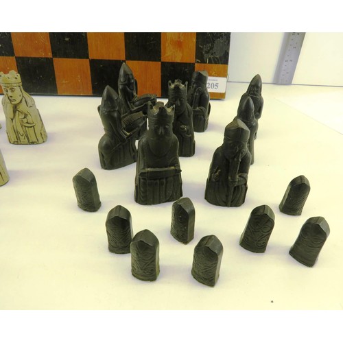 205 - CHESS BOARD SET COMPLETE PIECES