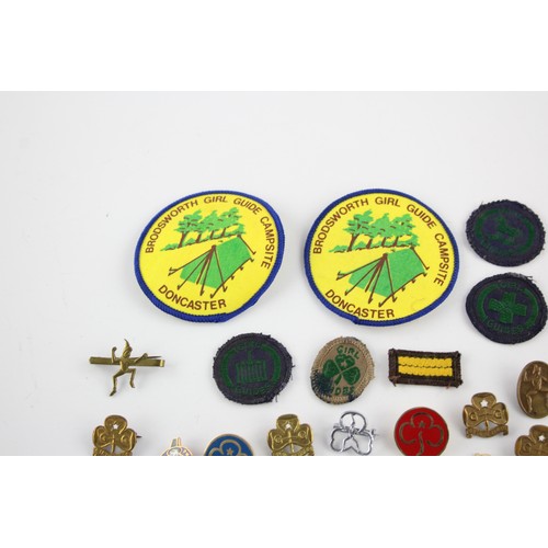 411 - 30 x Assorted GIRL GUIDES Badges & Patches Inc Vintage, Awards, Enamel Etc