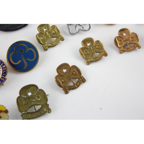 411 - 30 x Assorted GIRL GUIDES Badges & Patches Inc Vintage, Awards, Enamel Etc