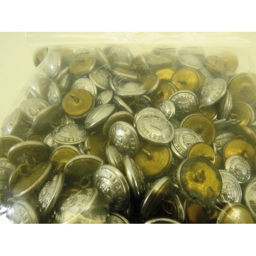 264 - APPROXIMATELY 2KG OF UNIFORM BUTTONS AND COLLARS