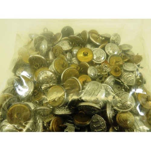 331 - APPROXIMATELY 2KG OF UNIFORM BUTTONS AND COLLARS