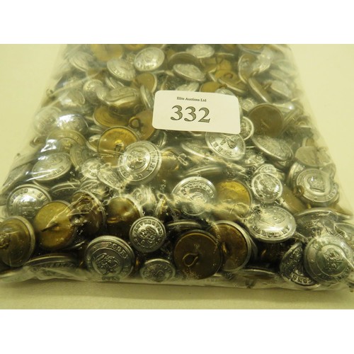 332 - APPROXIMATELY 2KG OF UNIFORM BUTTONS AND COLLARS