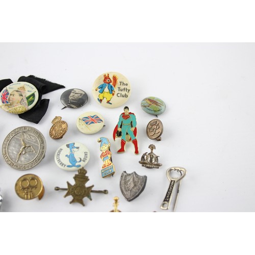 431 - 32 x BADGES Inc Enamel, Advertising, Awards, Clubs Etc