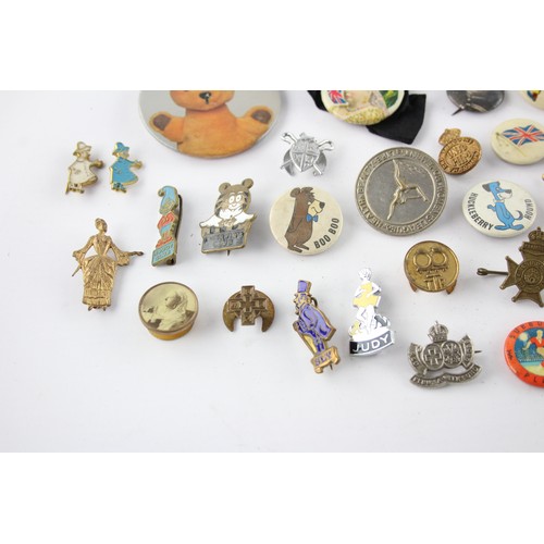 431 - 32 x BADGES Inc Enamel, Advertising, Awards, Clubs Etc