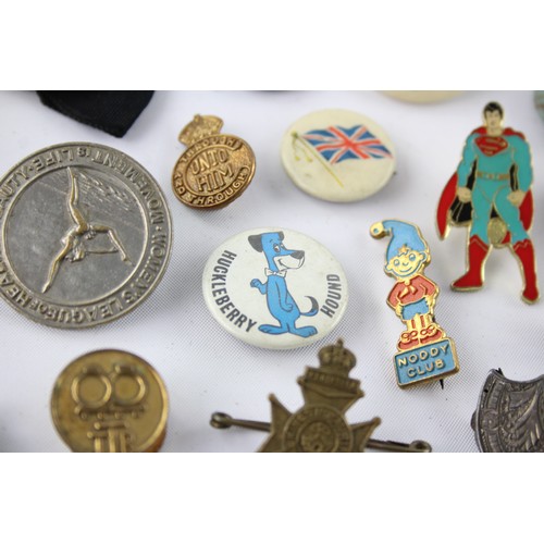 431 - 32 x BADGES Inc Enamel, Advertising, Awards, Clubs Etc