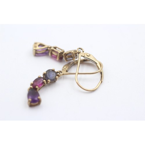 448 - 9ct gold iolite, amethyst and garnet trilogy bib drop earrings (1.8g)