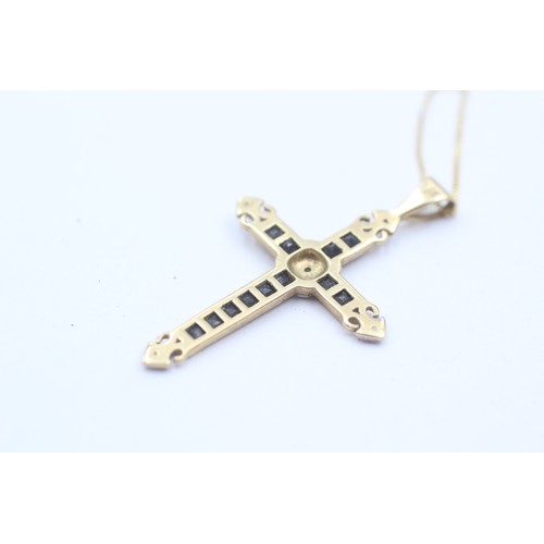 462 - 9ct yellow and white gold sapphire and diamond paved cross pendant necklace (1.8g)