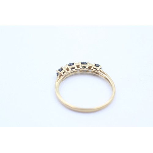 472 - 9ct yellow and white gold diamond and sapphire seven stone ring (1.3g) SIZE- P