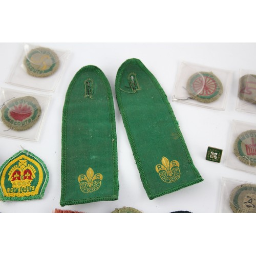 483 - 35 x Assorted BOY SCOUTS Badges, Patches & Belt Inc Vintage, Enamel, Awards Etc