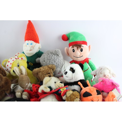 501 - COLLECTION OF ASSORTED SOFT TOYS/TEDDIES