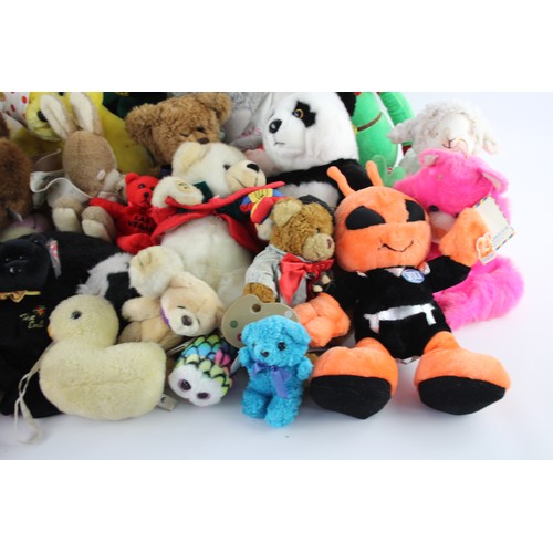 501 - COLLECTION OF ASSORTED SOFT TOYS/TEDDIES