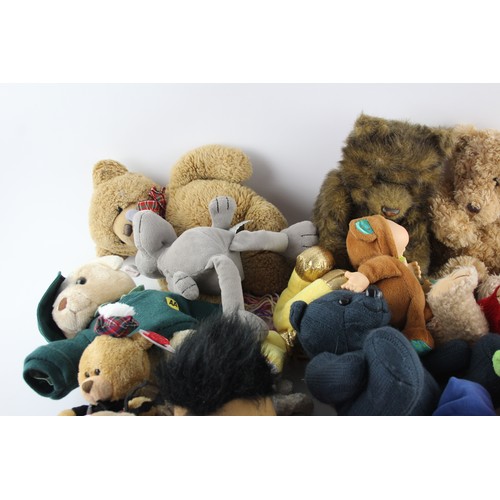 505 - Job Lot Assorted TEDDY BEARS/SOFT TOYS Inc Ty, Peppa Pig, Walker Etc