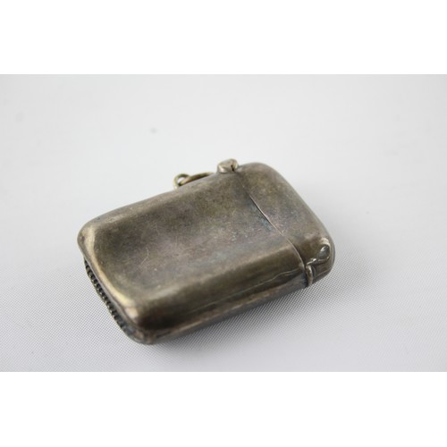 563 - Edwardian 1906 Birmingham STERLING SILVER Vesta / Match Case (22g)