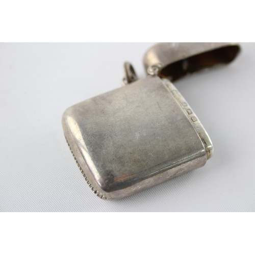 571 - Hallmarked 1911 Birmingham STERLING SILVER Plain Vesta / Match Case 32g