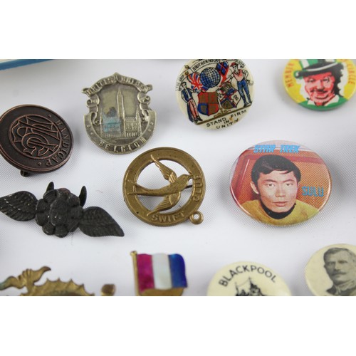 591 - 40 x BADGES Inc Enamel, Advertising, Awards, Clubs Etc