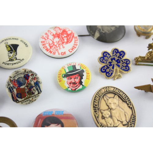 591 - 40 x BADGES Inc Enamel, Advertising, Awards, Clubs Etc