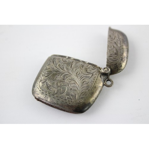 595 - Hallmarked 1913 Birmingham STERLING SILVER Vesta / Match Case (16g)