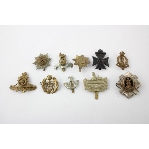 607 - 10 x Military Cap Badges Inc Royal Scots, Gloucestershire, RAF, Etc