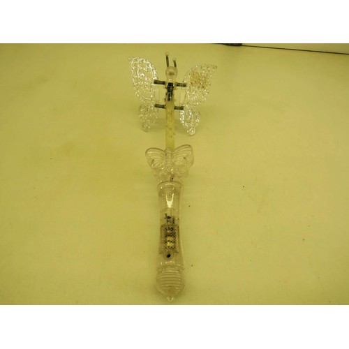 291 - 40x LIGHT UP CHILDRENS BUTTERFLY WANDS - ALL NEW