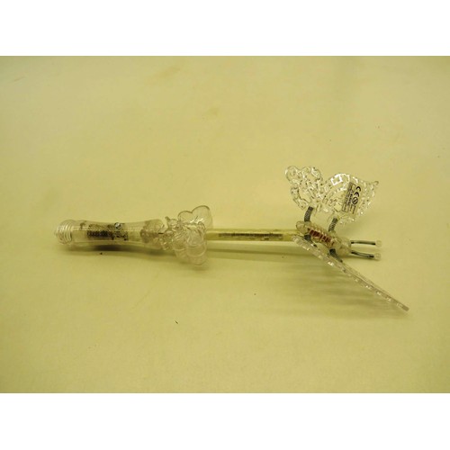 291 - 40x LIGHT UP CHILDRENS BUTTERFLY WANDS - ALL NEW