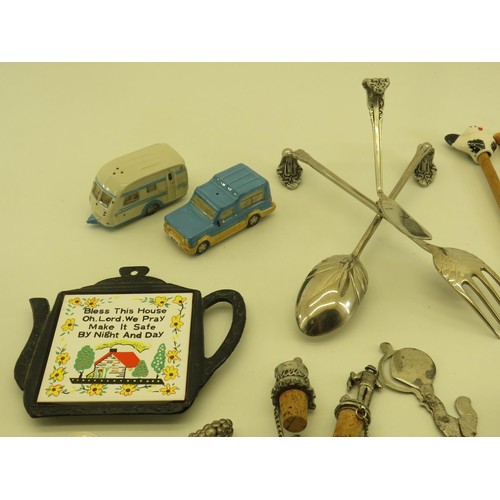 445 - 15 x Assorted Novelty BREWERIANA & KITCHENALIA Items Inc Ceramic Etc