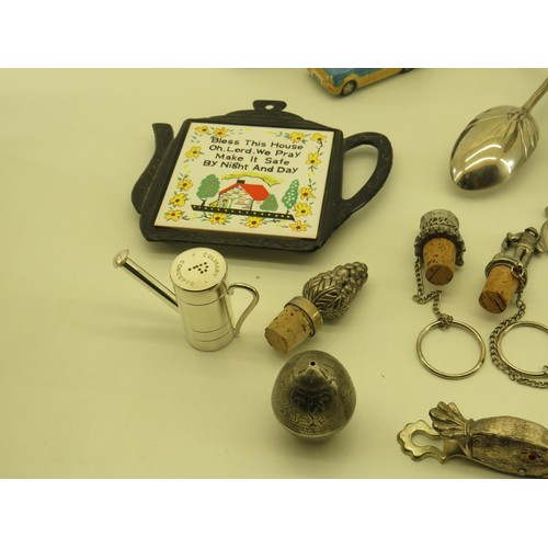 445 - 15 x Assorted Novelty BREWERIANA & KITCHENALIA Items Inc Ceramic Etc