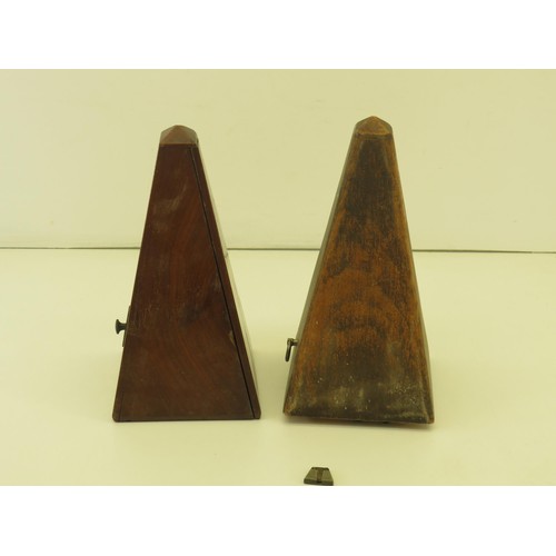 453 - 2x Metronomes