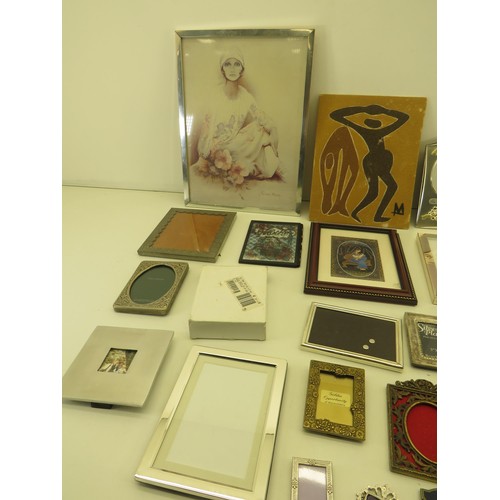 473 - Job Lot of Assorted PICTURE FRAMES Inc Silver Plate, Wood Etc