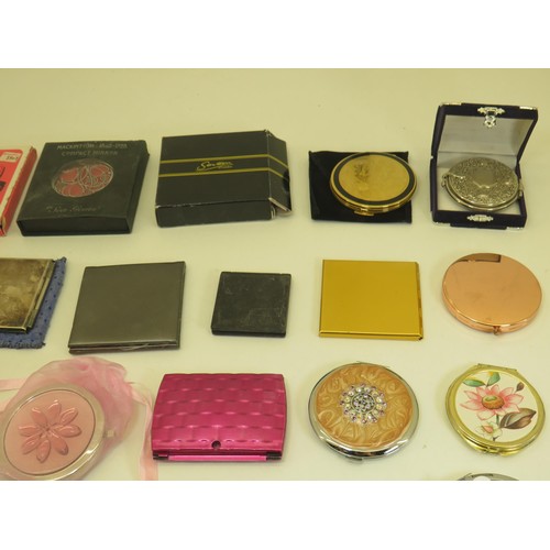 513 - 40 x Assorted Ladies Vanity Handbag MIRRORS Inc Stratton, Mackintosh by Sea Gems