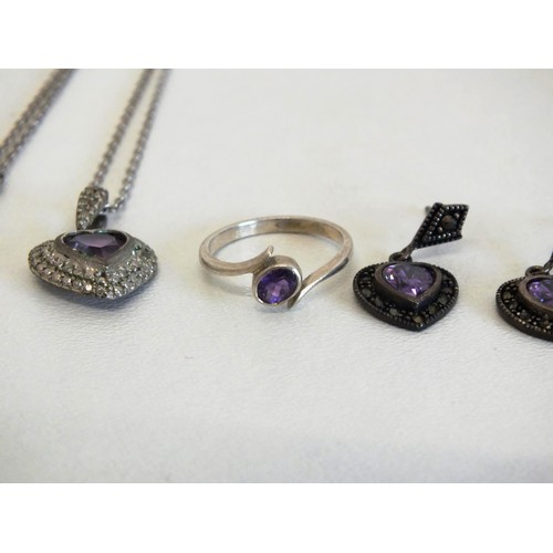 137 - SET OF STERLING SILVER AND AMETHYST JEWELLERY INCLUDING EARRINGS, PENDANT ON CHAIN AND RING