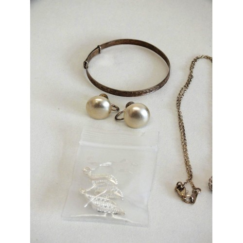 139 - 7 x STERLING SILVER JEWELLERY, NECKLACES, EARRINGS, BANGLES