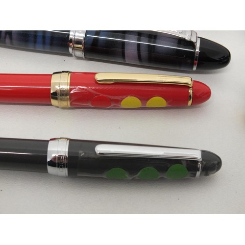 36 - 9 x Assorted PRESENTATION Fountain Pens Inc Laguiole, Jinhao Etc