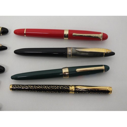 36 - 9 x Assorted PRESENTATION Fountain Pens Inc Laguiole, Jinhao Etc