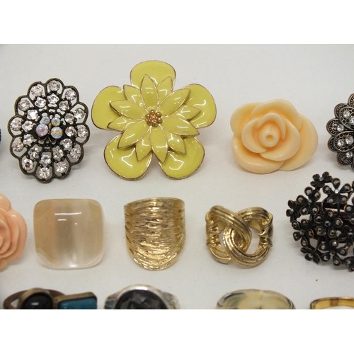 50 - 33 X FASHION RINGS INCLUDES RHINESTONE, HAND CARVED, ENAMEL ETC