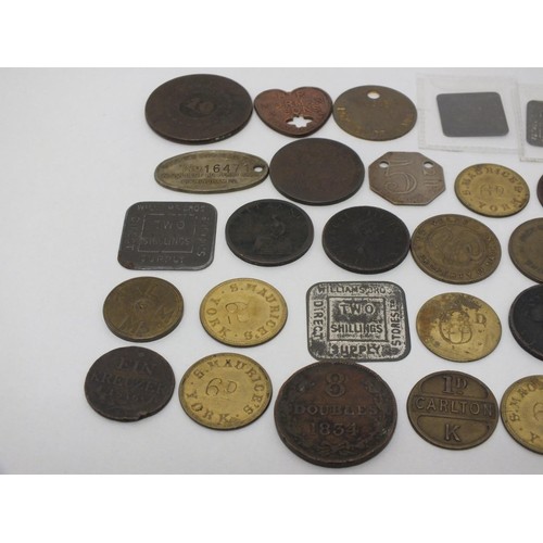 81 - COLLECTION OF OLD TOKENS/COINS INCLUDING CHARLES II, GEORGE III ETC