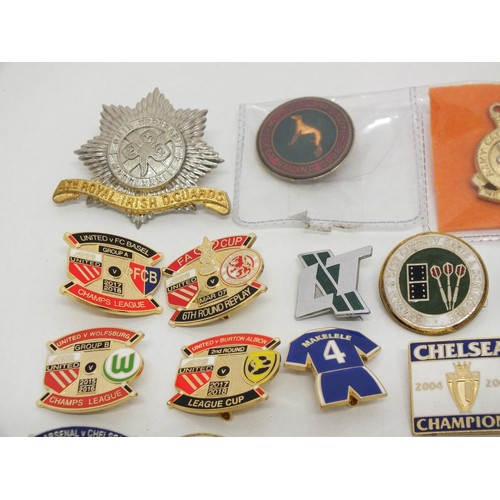 90 - 40 x VARIOUS BADGES INCLUDING BUTLINS, MILITARTY, FOOTBALL