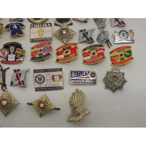 90 - 40 x VARIOUS BADGES INCLUDING BUTLINS, MILITARTY, FOOTBALL