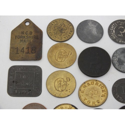 95 - 22 x OLD CO-OP TOKENS PLUS OTHER COINS AND TOKENS