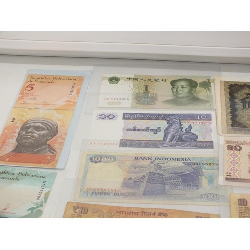 97 - COLLECION OF BANKNOTES AND COINS